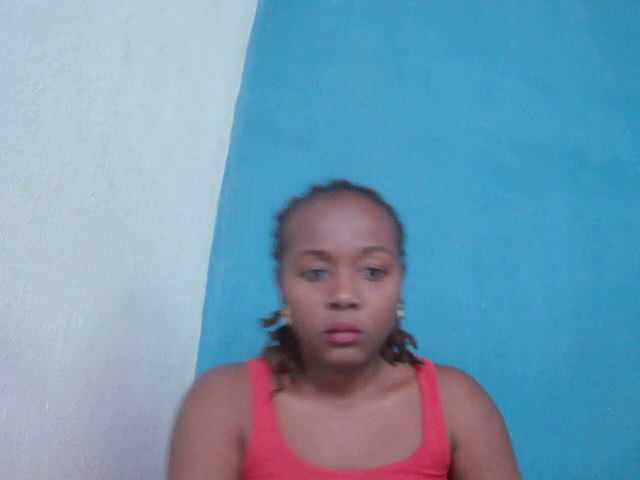 Tinah2 live cam on BongaCams