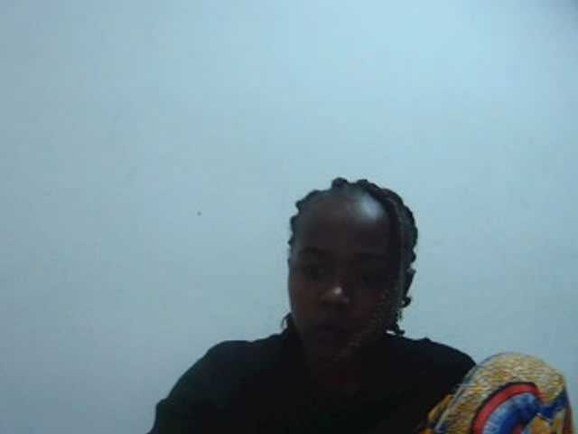 Tinah2 live cam on BongaCams
