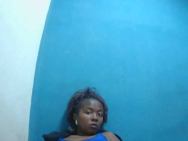 Tinah2 live cam preview