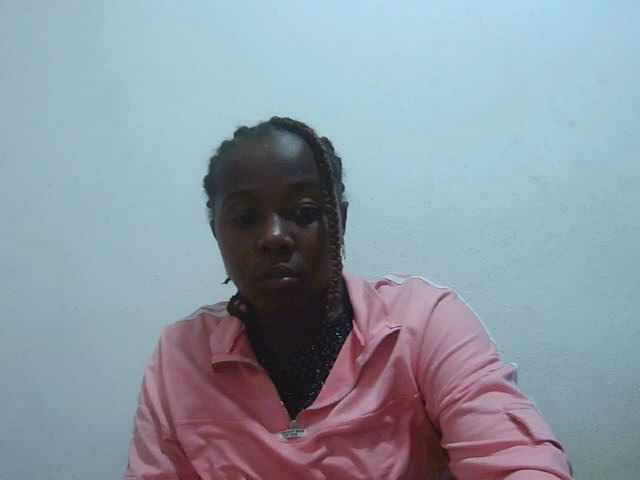 Tinah2 live cam on BongaCams