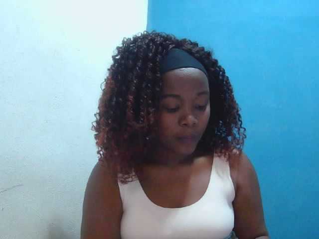 Tinah2 live cam on BongaCams