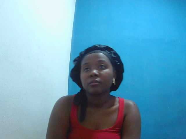 Tinah2 live cam on BongaCams