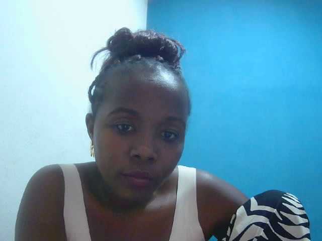 Tinah2 live cam preview