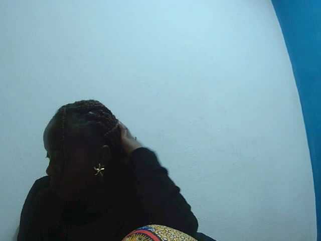 Tinah2 live cam on BongaCams