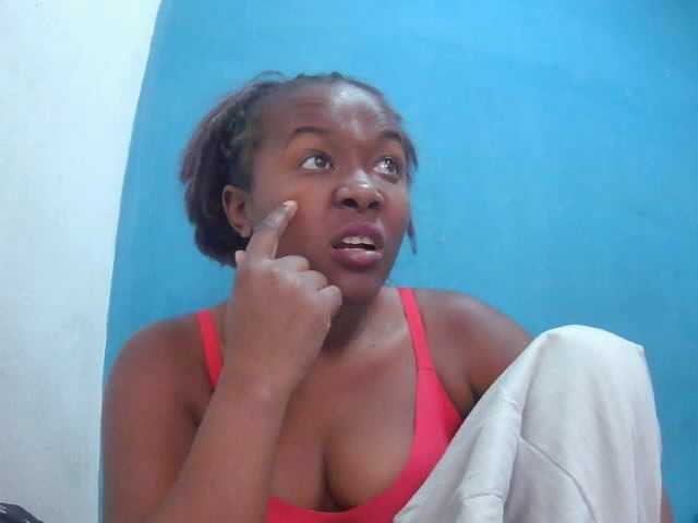Tinah2 live cam preview