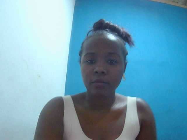 Tinah2 live cam on BongaCams