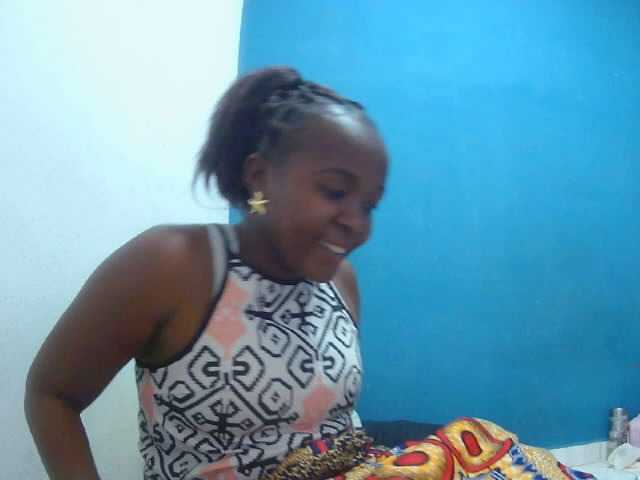 Tinah2 live cam preview