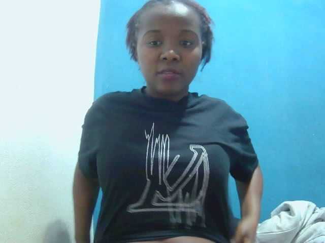 Tinah2 live cam preview