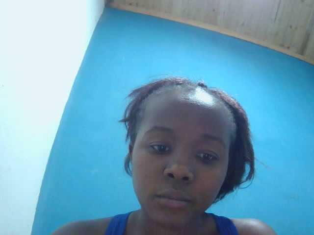 Tinah2 live cam preview