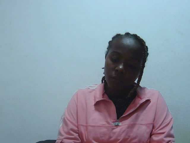 Tinah2 live cam on BongaCams