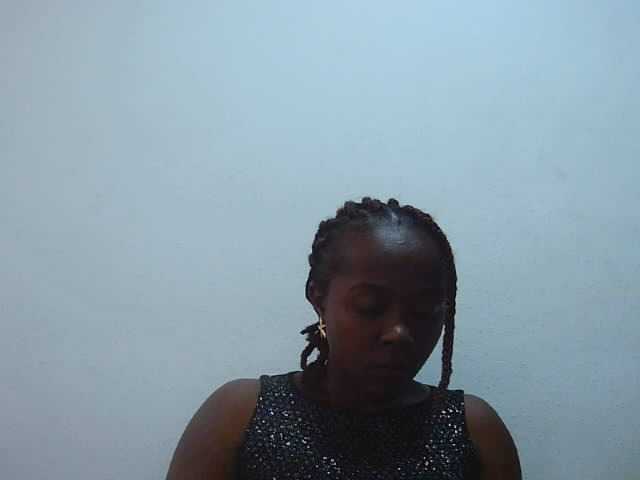 Tinah2 live cam on BongaCams