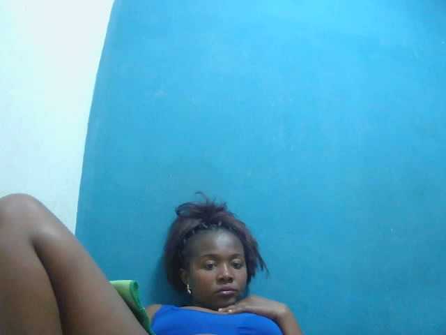 Tinah2 live cam preview