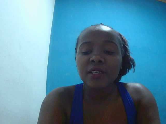 Tinah2 live cam on BongaCams