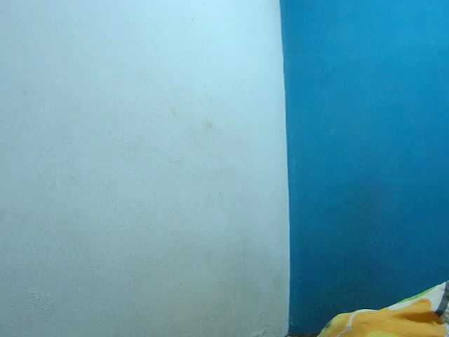 Tinah2 live cam on BongaCams