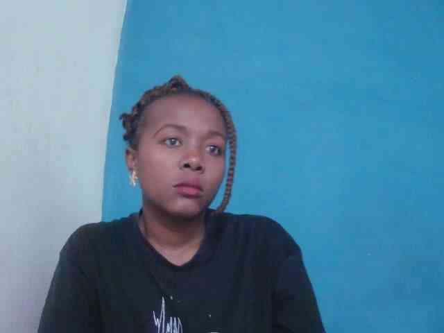 Tinah2 Live Webcam on BongaCams