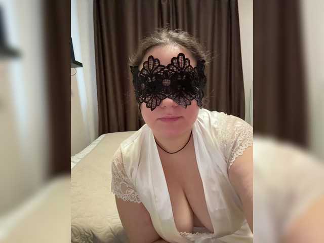 Sweet-butt live cam on BongaCams