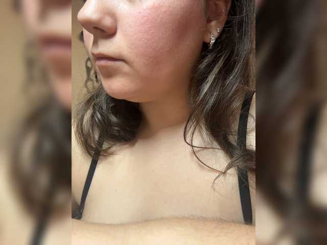 Sweet-butt live cam on BongaCams