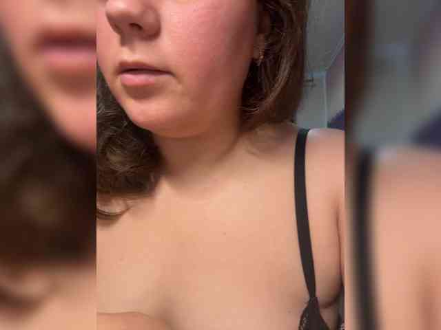 Sweet-butt's cam show statistics and live stream