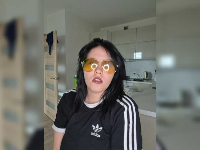 Aksinia09-05 live cam on BongaCams
