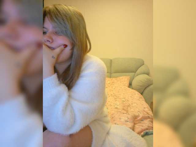 Aksinia09-05 live cam on BongaCams