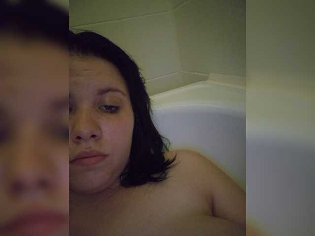 Aksinia09-05 live cam on BongaCams