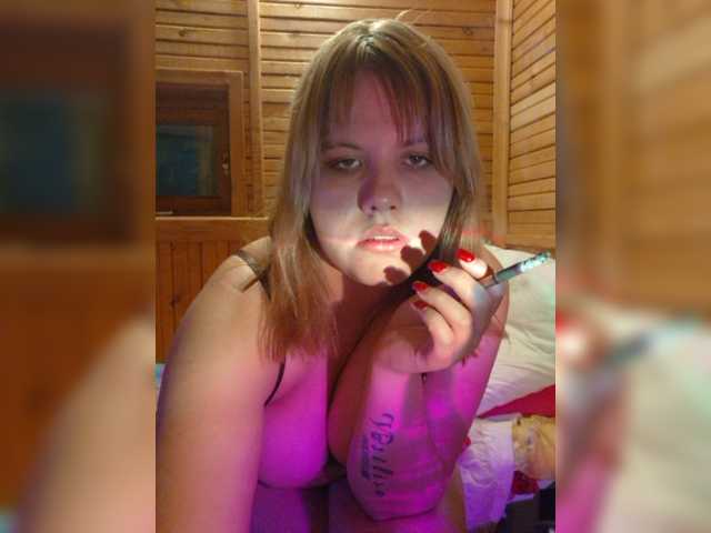 Aksinia09-05 live cam on BongaCams