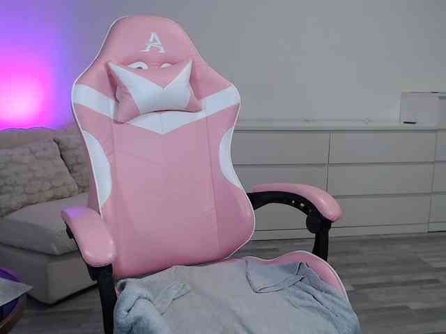 Ninapralliina webcam