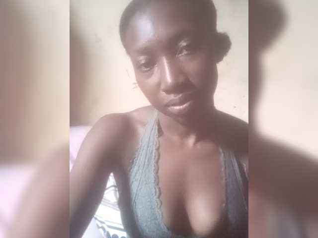 SexyClara18 live cam on BongaCams