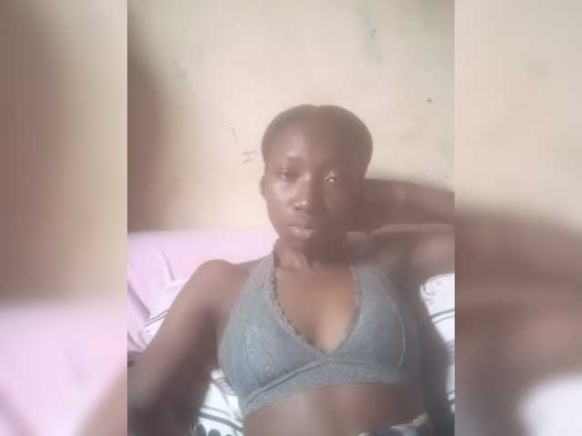 SexyClara18 live cam on BongaCams