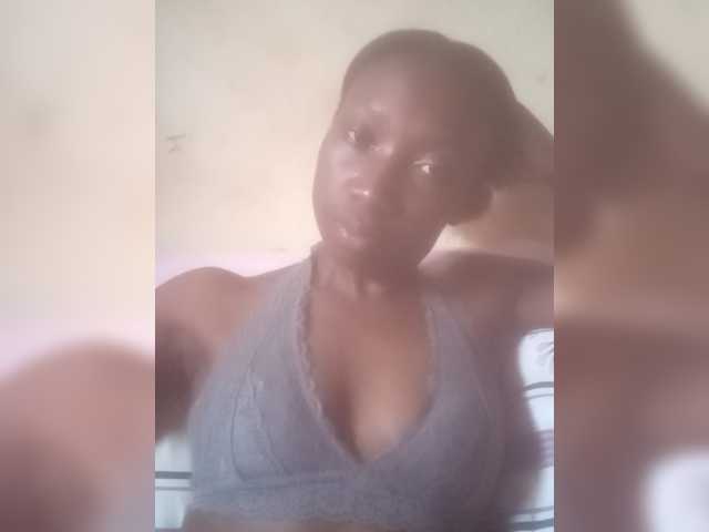 SexyClara18 live cam on BongaCams