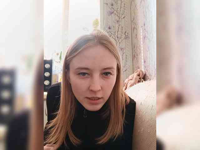 ELENA123e webcam