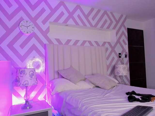 NovaRouge live cam on BongaCams