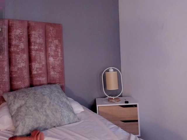 NovaRouge live cam preview