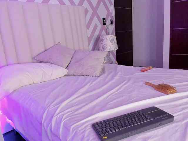NovaRouge webcam
