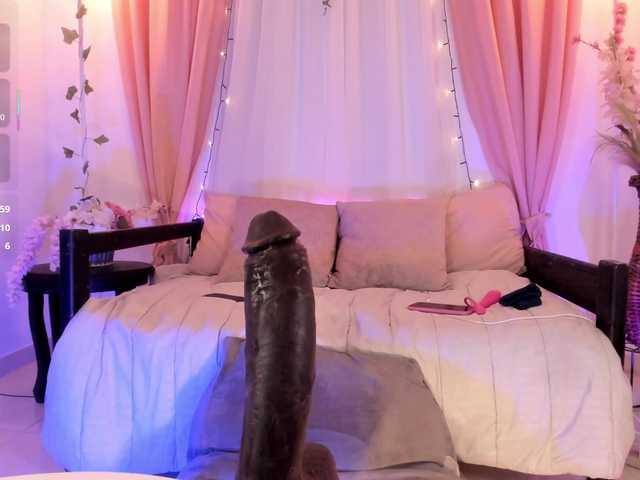 EllieDream live cam on BongaCams