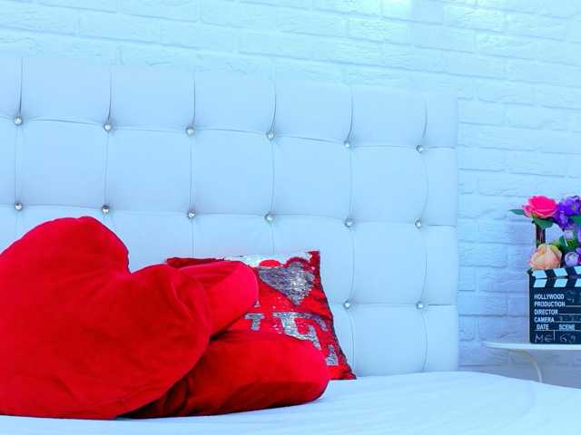 Sim-one live cam on BongaCams