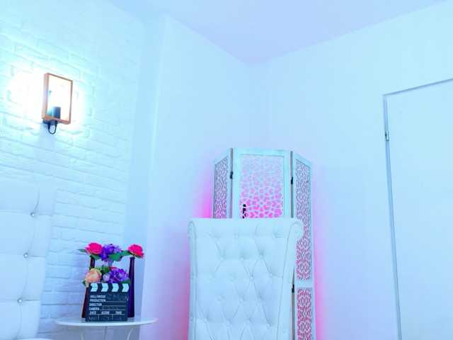 Sim-one live cam on BongaCams