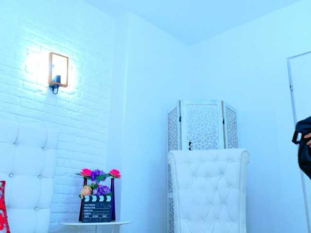 Sim-one live cam on BongaCams