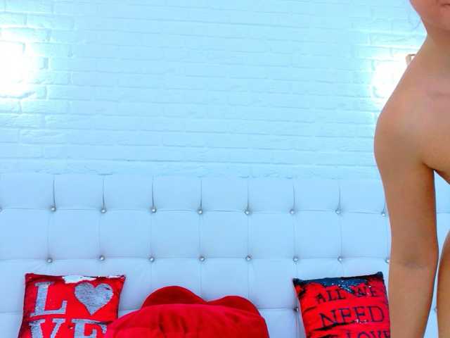 Sim-one live cam on BongaCams