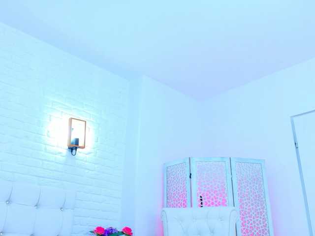 Sim-one live cam on BongaCams