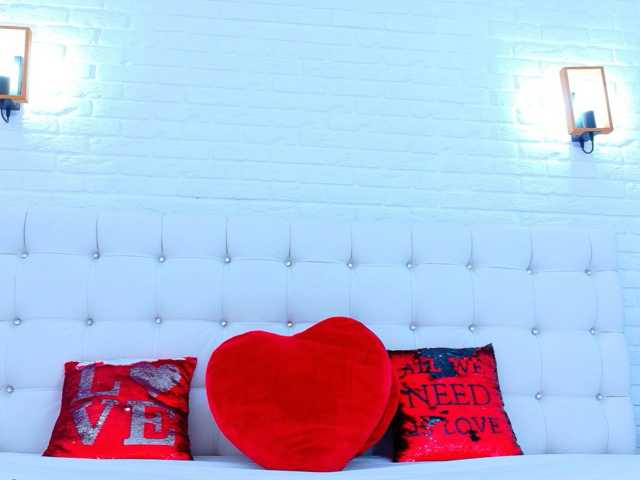 Sim-one live cam on BongaCams