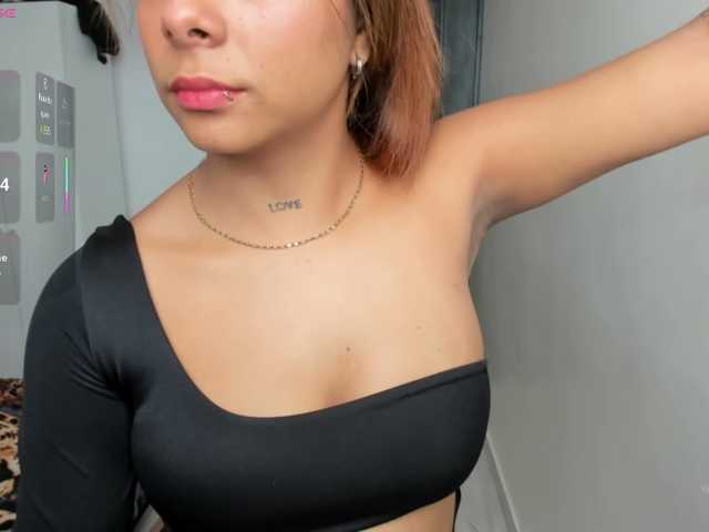 camilagil live cam on BongaCams