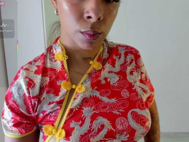 camilagil live cam on BongaCams
