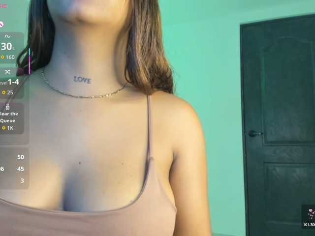 camilagil live cam on BongaCams