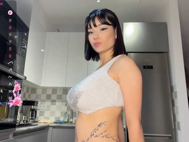 KhadijahStippich live cam on BongaCams