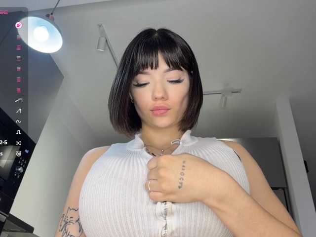 KhadijahStippich webcam