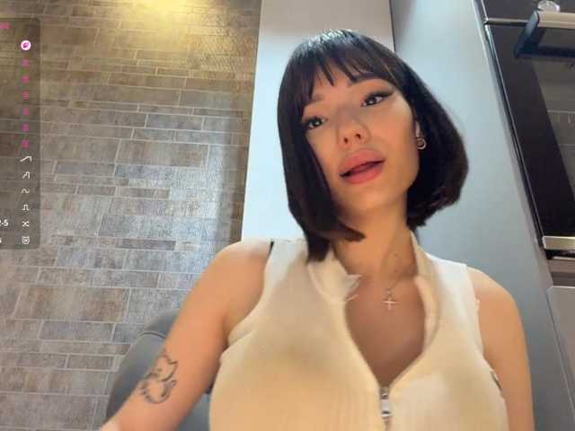 KhadijahStippich live cam on BongaCams