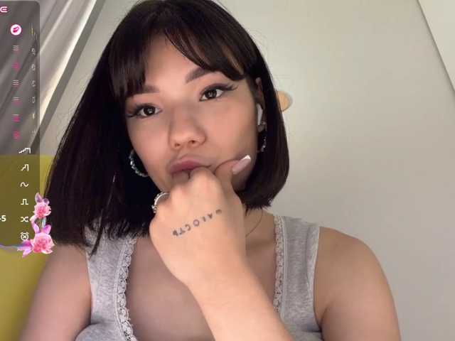 KhadijahStippich live cam on BongaCams