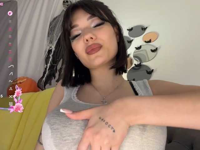 KhadijahStippich live cam on BongaCams