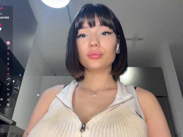 KhadijahStippich live cam on BongaCams